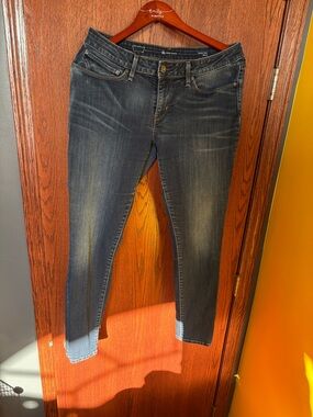 Levi's Women's Faded Dark Blue Skinny Jeans